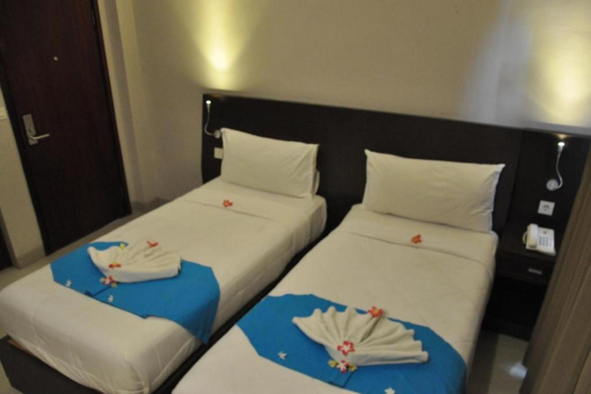 Akarsa Transit Hotel Sanur  Exterior photo
