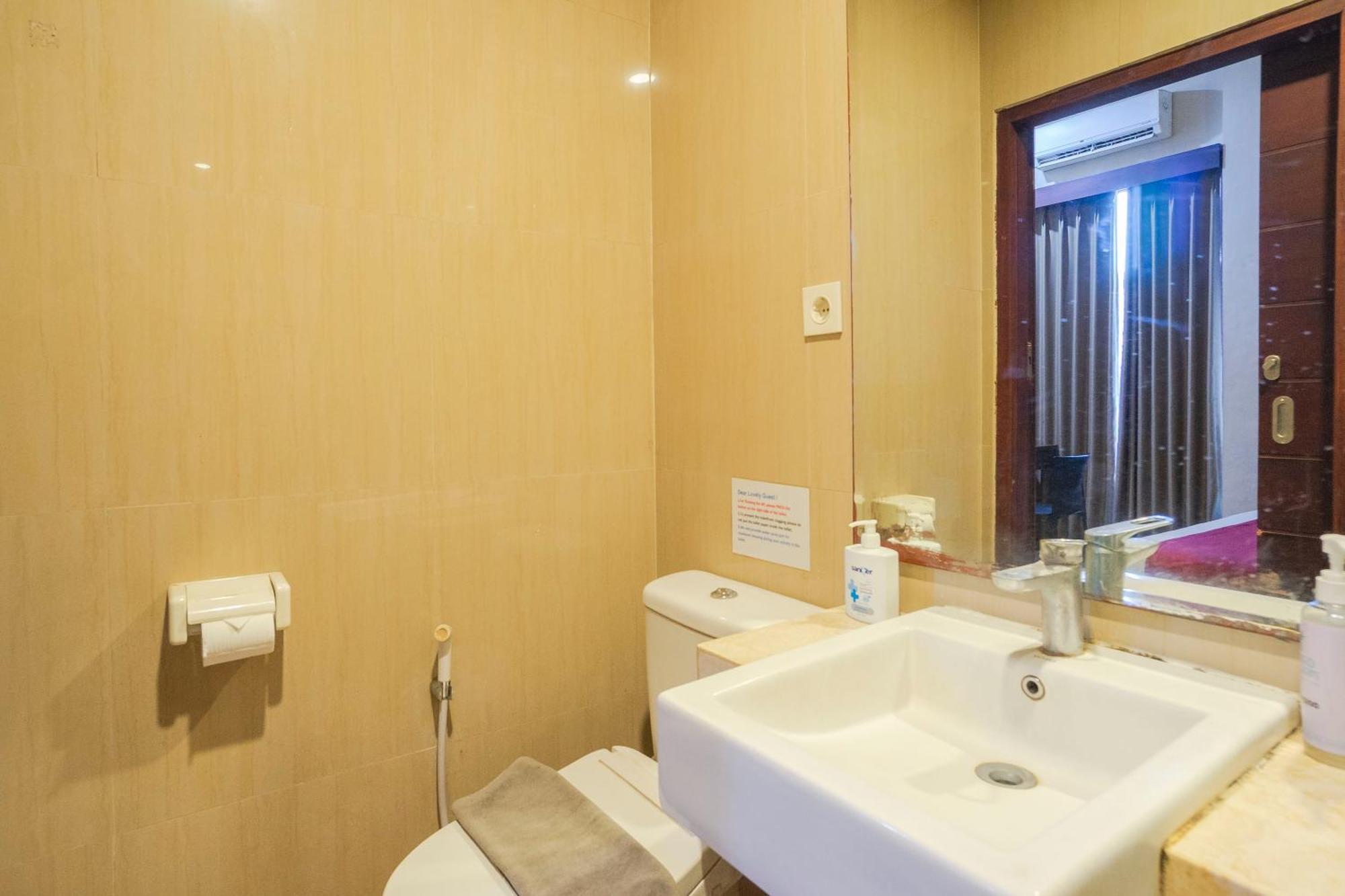 Akarsa Transit Hotel Sanur  Exterior photo